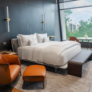 Alexander Hotel